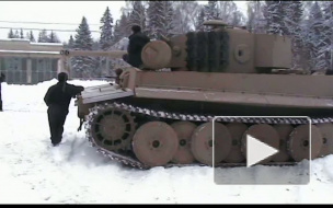 Реплика танка"Тигр I" в движении.The tank "Tiger I" a test drive.