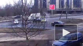 В аварии в Рыбацком пострадал человек