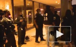 В Вашингтоне вспыхнули столкновения с полицией после смерти мотоциклиста