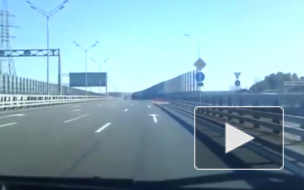 В Петербурге бензовоз стал причиной дорожной аварии и "поссорил" десять автомобилей, есть пострадавшие