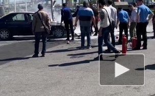 На Талиннском шоссе загорелся автомобиль