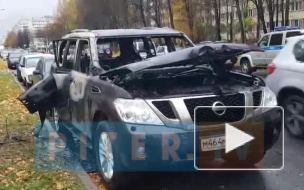 Видео: на Учительской улице полностью сгорела иномарка