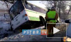 Видео: спасатели достают автобус, улетевший в кювет на Московском шоссе 
