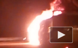На Мурманском шоссе загорелась фура с засыпающим водителем