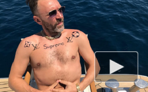 Шнуров призвал российскую молодежь не слушать родителей