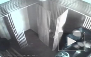 Видео избиения заключенного в омской колонии вызвало скандал