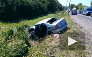 В Псковской области в крупном ДТП погиб человек, одна из машин сгорела