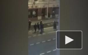 Видео: петербуржцы устроили массовую драку ночью на Васильевском острове