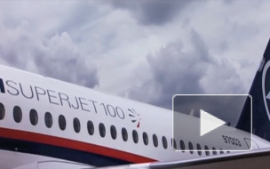 Самолет SSJ-100 не долетел до Самары вернулся в Шереметьево
