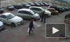 В Воронеже подростки скинули c крыши на пожилого человека с внуком кусок бетона