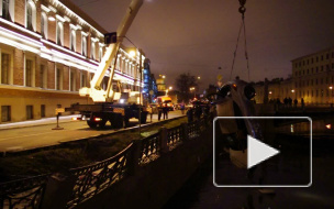 Водитель Renault, утонувшего в Мойке, чудом спасся и выплыл на берег