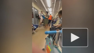 В метро Екатеринбурга экстренно остановили поезд