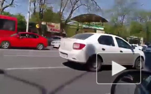 Ростовчанин снял на видео, как образуются пробки