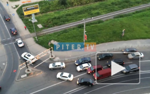 Видео: из-за ДТП образовалась огромная пробка при въезде в Кудрово