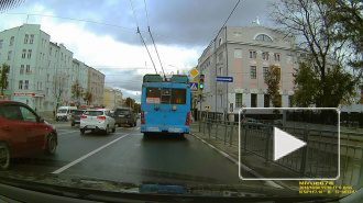 Всем левый запрещен, но полиции можно