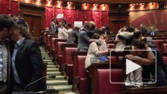 В итальянском парламенте устроили гей-оргию
