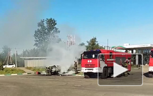 Во Всеволожском районе на ходу загорелась "Ока" 