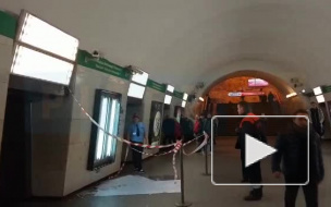 Пьяный дебошир разбил рекламный щит на площади Александра Невского