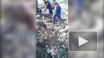При обрушении стены в Волхове погибли двое рабочих 