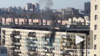 Видео: на улице Вавиловых полыхает квартира на седьмом этаже