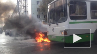 Видео горящего автомобиля в Кирове появилось в Сети