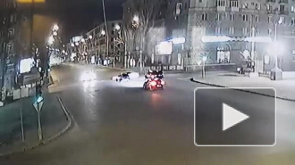 Видео из Волгограда: Автоледи на "Порше" снесла ВАЗ на перекрестке