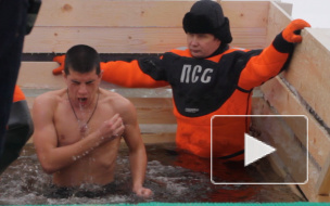 Массовая закалка: В Петербурге прошли крещенские купания