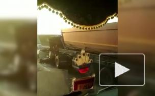 Видео: В Крыму на трассе Таврида самосвал протаранил грузовик 