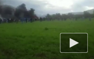 В Алжире разбился военный самолет. Сообщается о 200 погибших