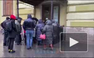 Кунсткамера едва не оставила очередь желающих за закрывшейся дверью