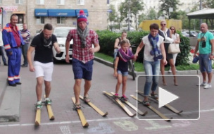 Биатлонисты в жару обули петербуржцев в лыжи