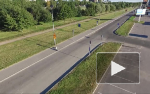 На Дунайском проспекте прохожие обнаружили труп в машине