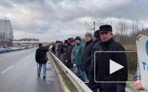 Владельцы гаражей в Приморском районе выступили против их сноса