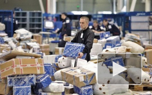 Выложили скандальное видео о работе "Почты России", которое возмутило десятки тысяч пользователей интернета