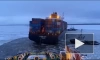 Севший на мель сухогруз в порту Петербурга освободили из ледового плена