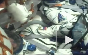 "Экипаж спасен": Почти сразу после запуска "Союз" с космонавтами произошла авария