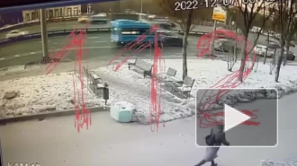 На севере Москвы в ДТП с маршруткой пострадали два человека