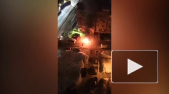 Два пожарных расчета тушили иномарку на Главной улице