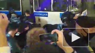 Пресс-секретарь президента Дмитрий Песков прокомментировал прошедшие в ряде городов акции