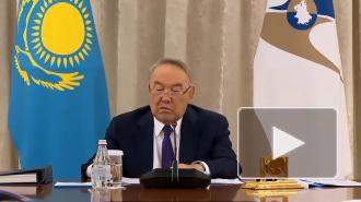 Назарбаев отметил роль России в борьбе с пандемией коронавируса