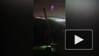 Госстройнадзор потребовал объяснений от застройщика после падения трубы в Невском районе