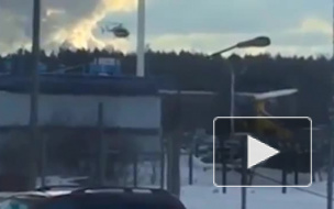 Аварийная посадка вертолета у МКАД напугала водителей