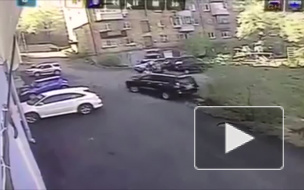 "Папа купил доче Лексус", но не научил водить: в интернете появилось видео дорогой иномарки в кювете