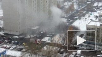 В Москве в Новокосино сгорела машина: появилось видео