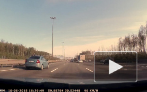 На КАД водителей атаковало летающее колесо 