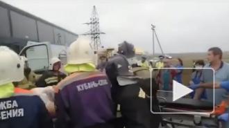 В Анапе в ДТП с микроавтобусом пострадали девять человек