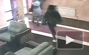 Позорное видео из Уссурийска: Девушки сбежали не оплатив счет