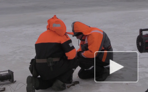 Появилось видео ледовзрывных работ в Волховском районе