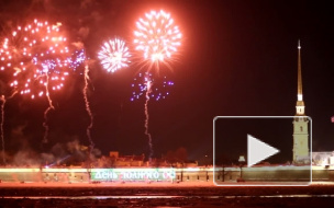 9 мая в Петербурге: На Дворцовой площади проходит Парад Победы