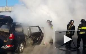 На пересечении Профсоюзной улицы и МКАД сгорел автомобиль